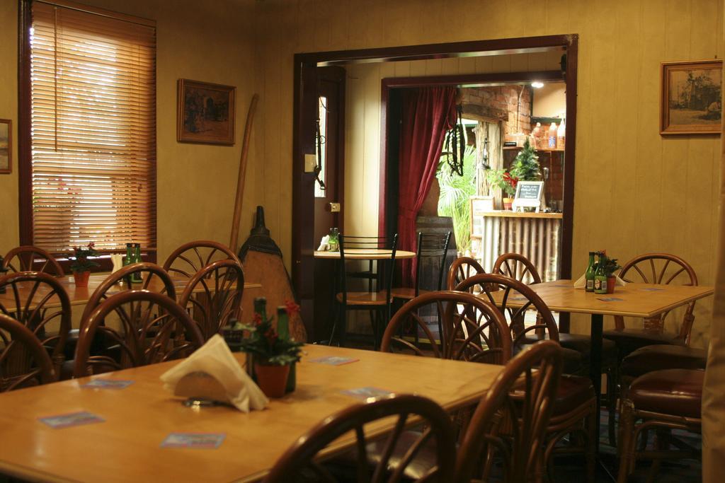 Of Wales 3* Gulgong